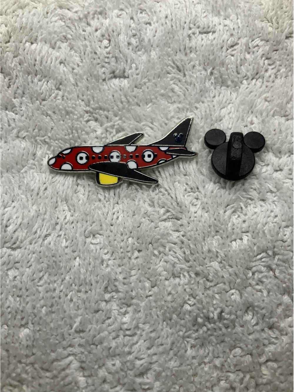 Minnie Mouse Character Airplane Hidden Disney Pin